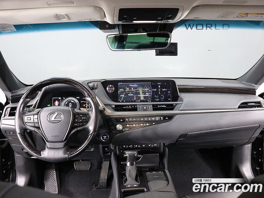 Lexus ES 2021