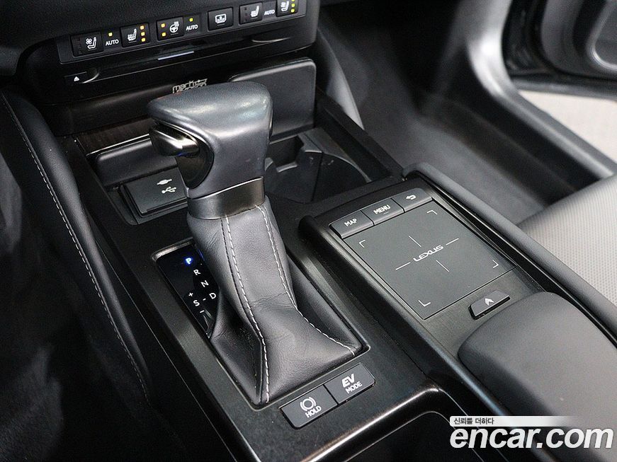Lexus ES 2021