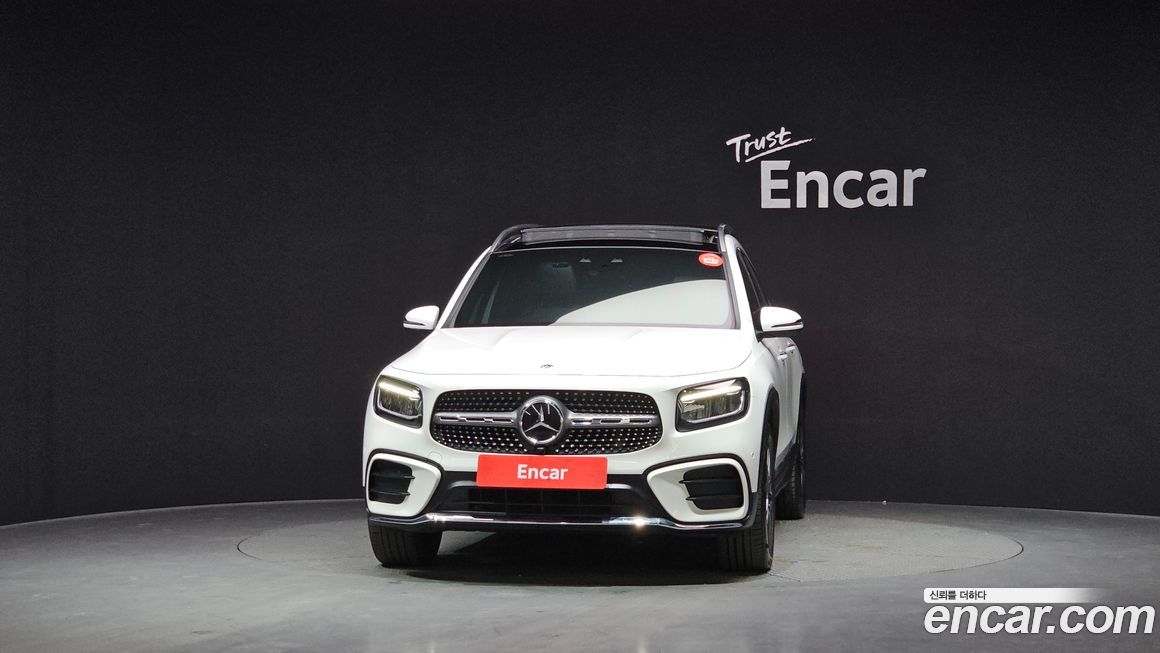 Mercedes-Benz GLB-Class 2024