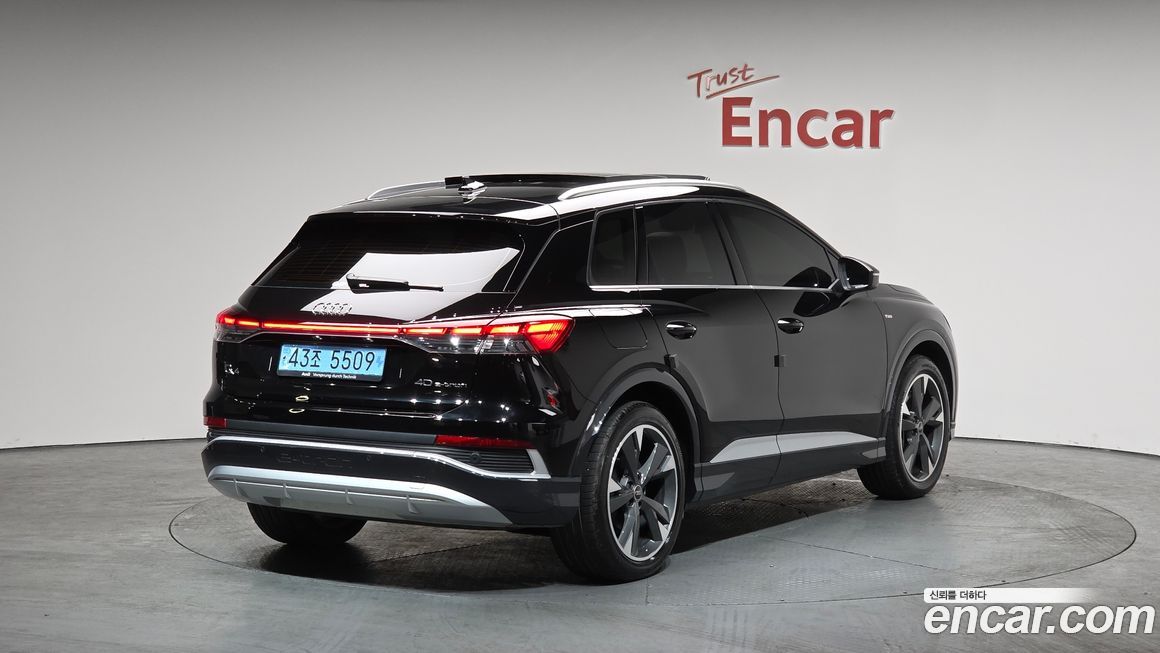 Audi Q4 e-tron 2023