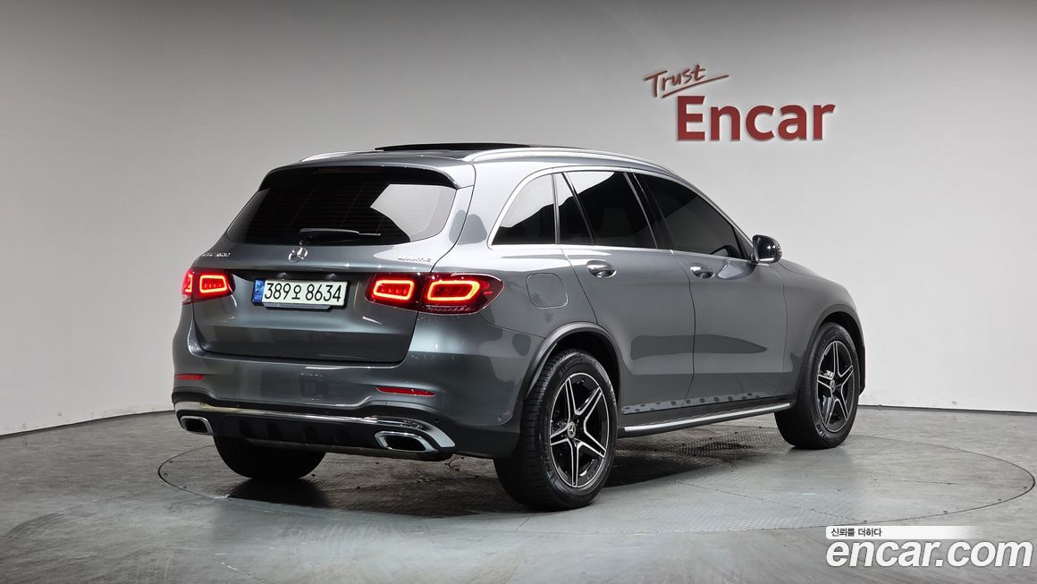 Mercedes-Benz GLC-Class 2021