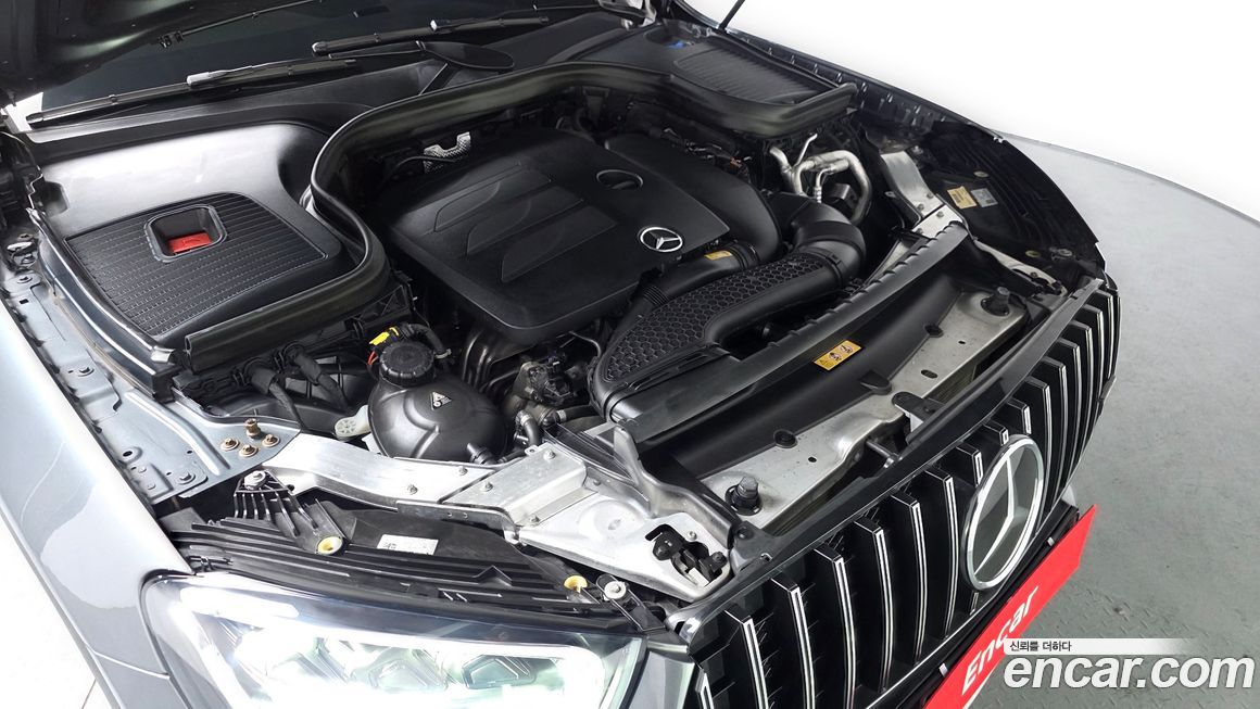 Mercedes-Benz GLC-Class 2021