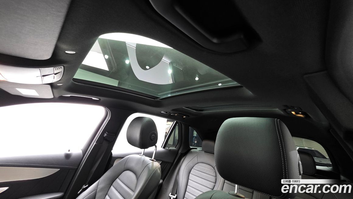 Mercedes-Benz GLC-Class 2021