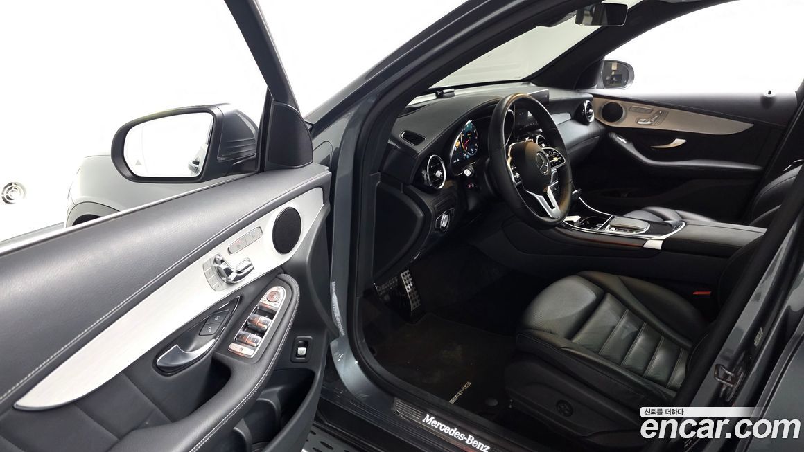 Mercedes-Benz GLC-Class 2021