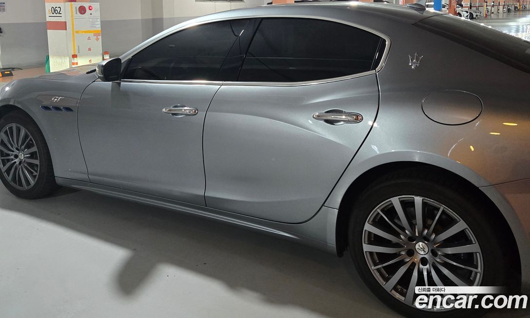 Maserati Ghibli 2022