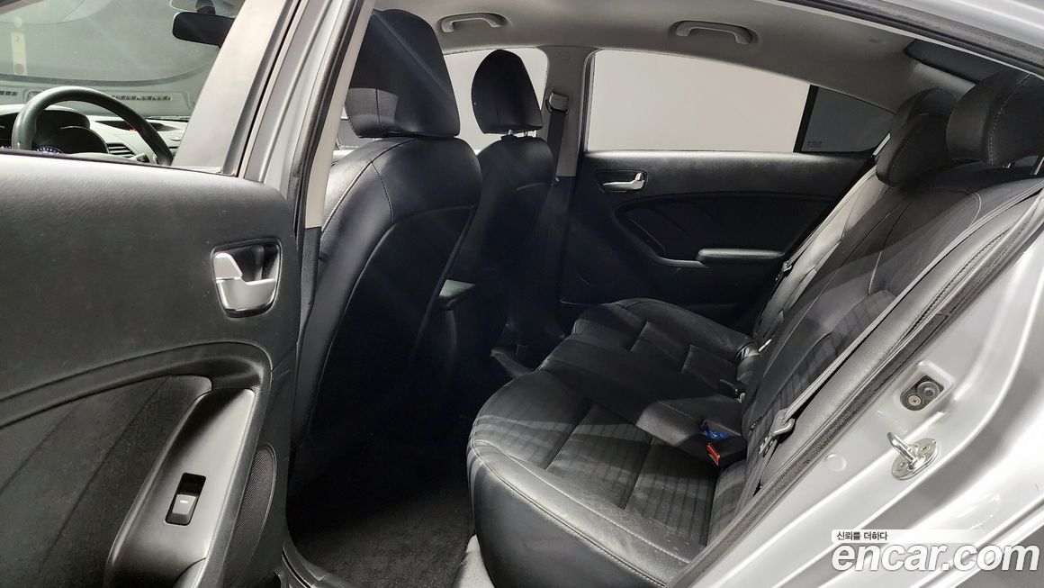 Kia K3 2016