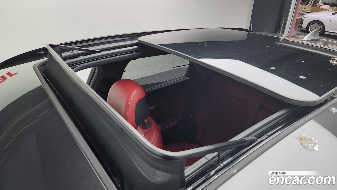 Genesis GV70 2024