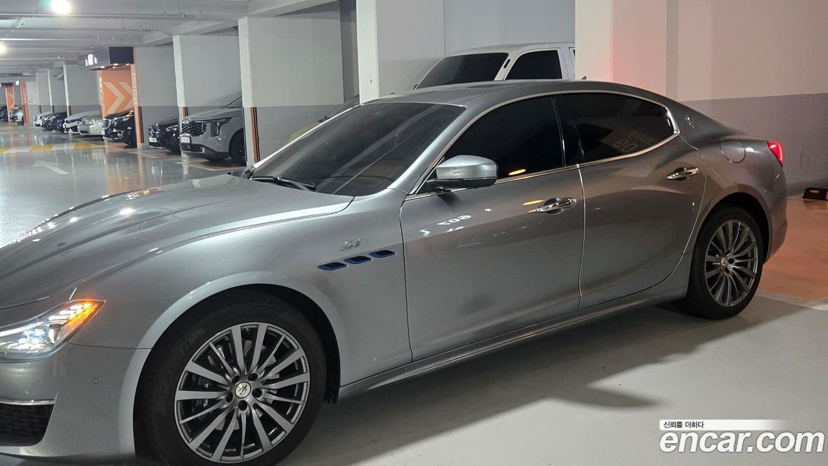 Maserati Ghibli 2022
