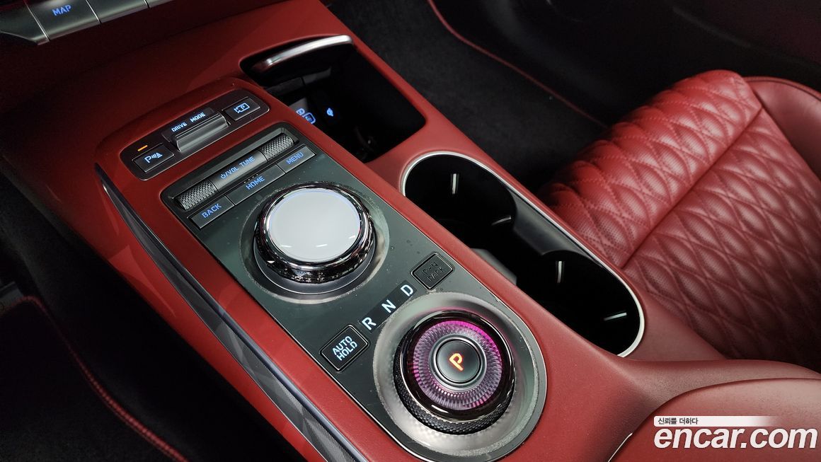 Genesis GV70 2024