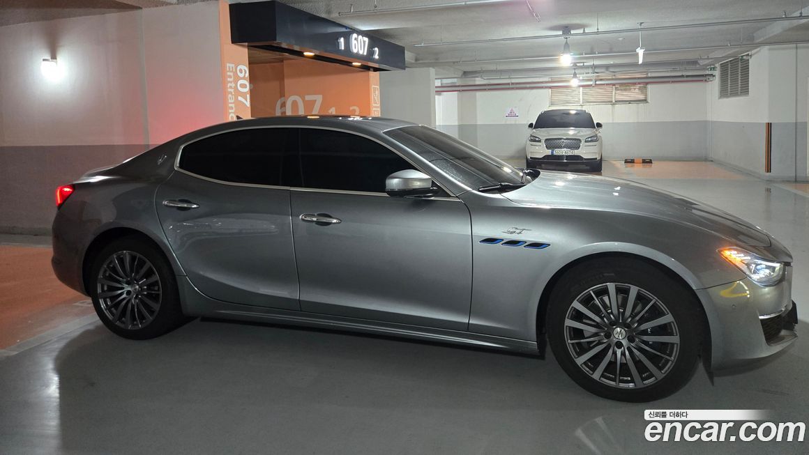 Maserati Ghibli 2022