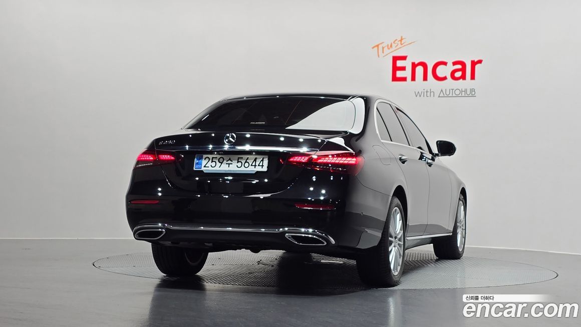 Mercedes-Benz E-Class 2023