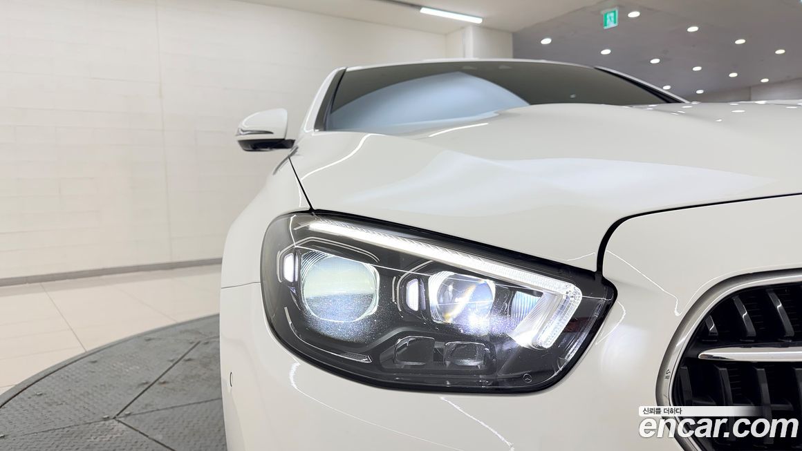 Mercedes-Benz E-Class 2022