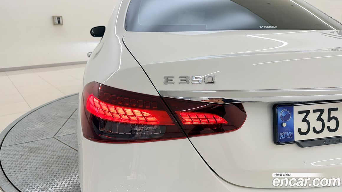 Mercedes-Benz E-Class 2022