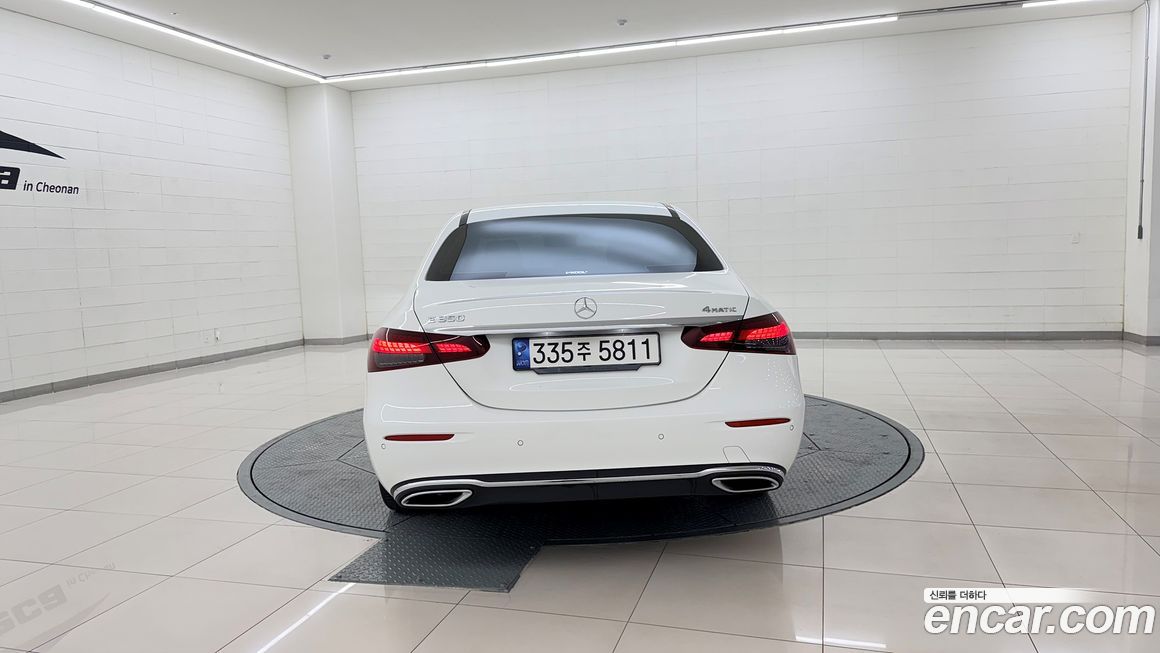 Mercedes-Benz E-Class 2022
