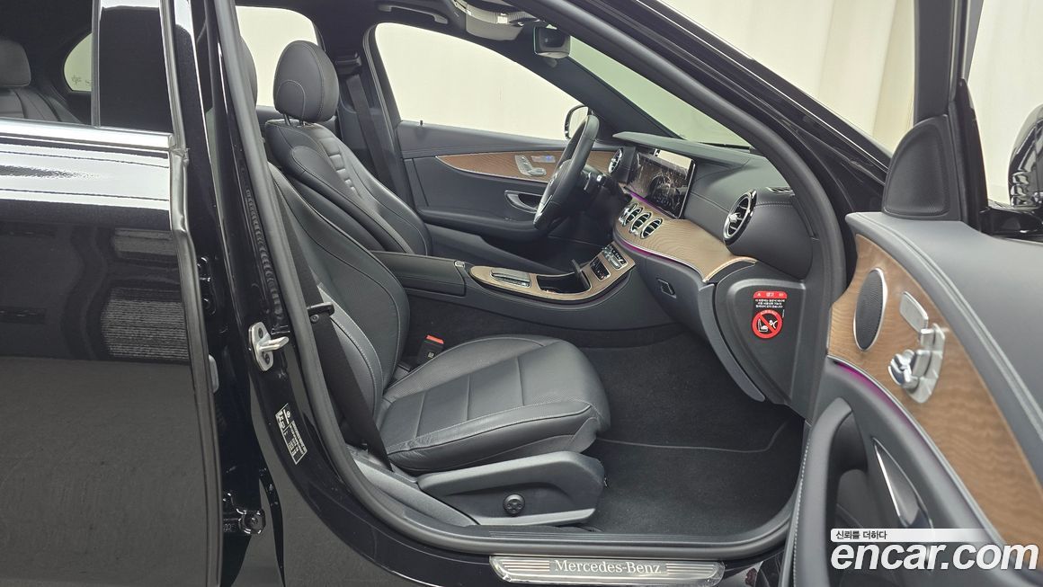 Mercedes-Benz E-Class 2023