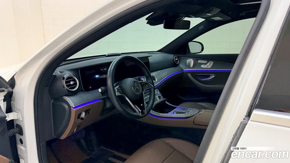Mercedes-Benz E-Class 2022
