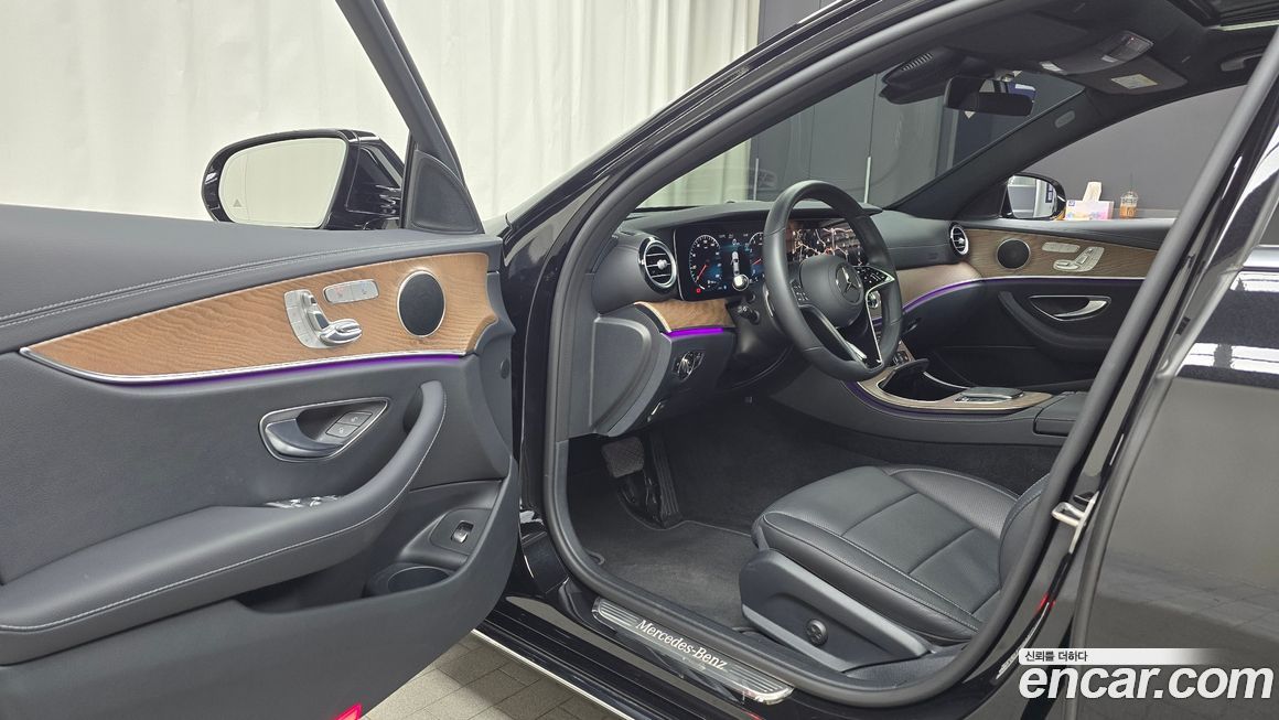 Mercedes-Benz E-Class 2023