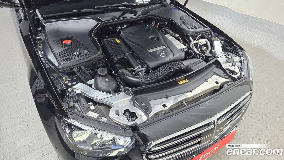 Mercedes-Benz E-Class 2023
