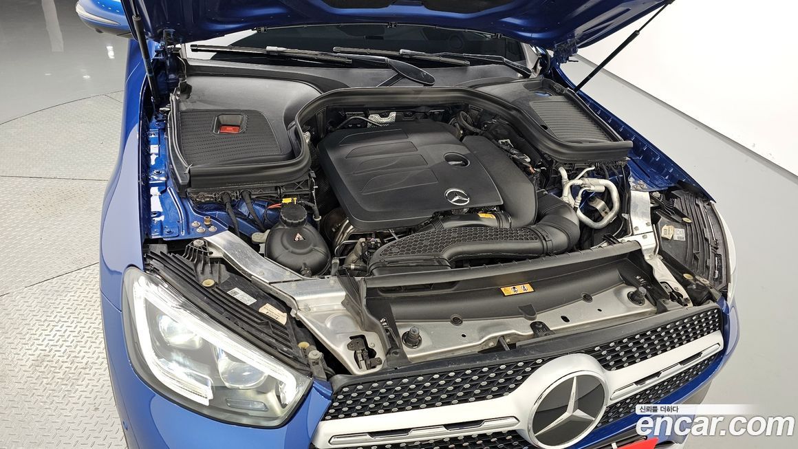 Mercedes-Benz GLC-Class 2023