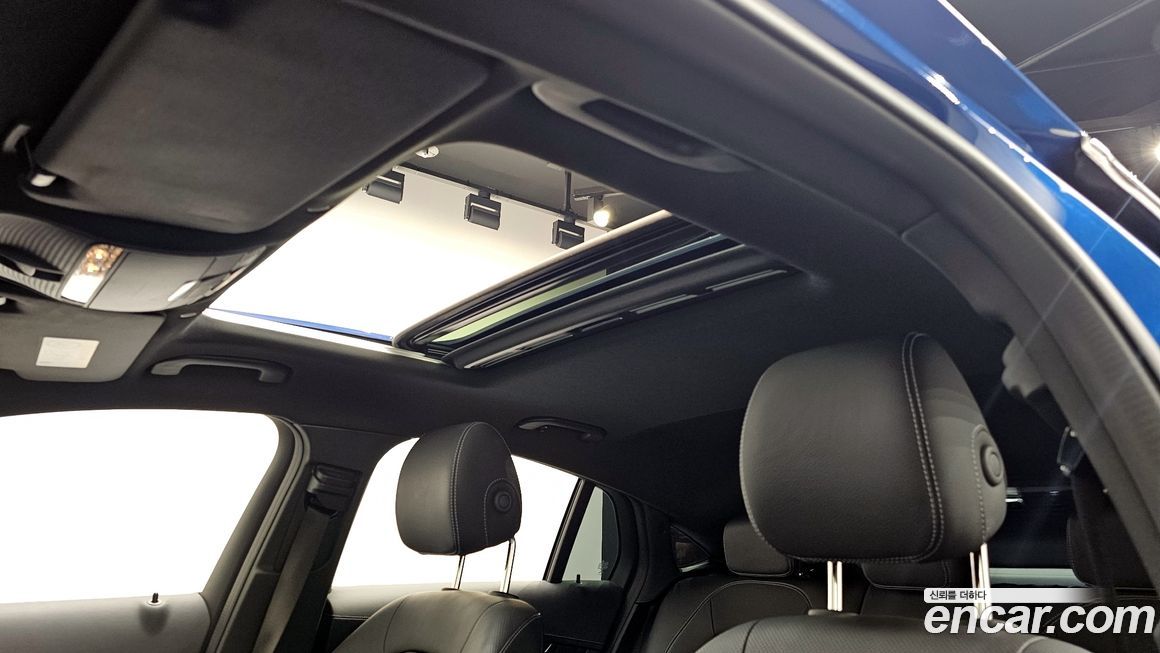 Mercedes-Benz GLC-Class 2023