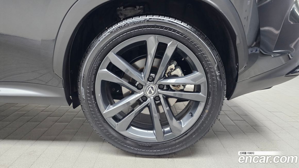 Lexus NX 2025