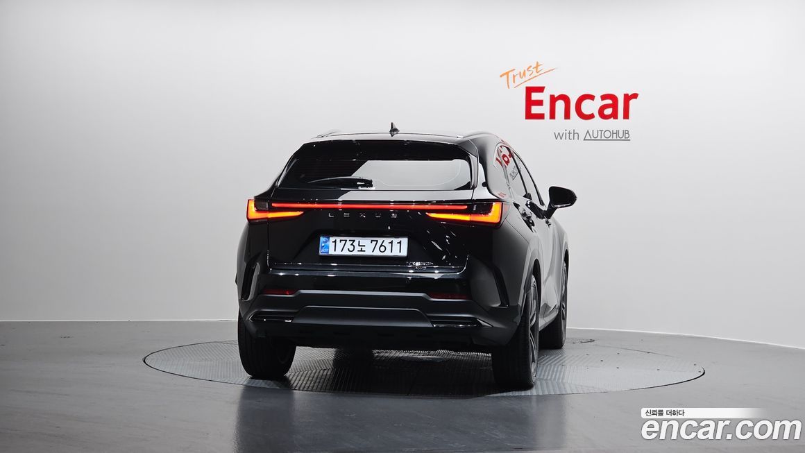 Lexus NX 2025