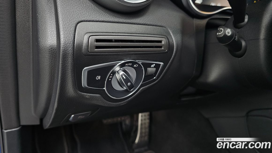 Mercedes-Benz GLC-Class 2023