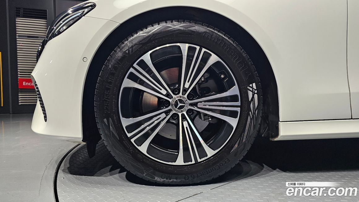 Mercedes-Benz E-Class 2025