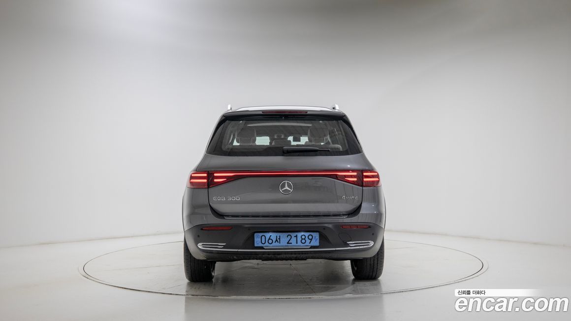 Mercedes-Benz EQB 2026