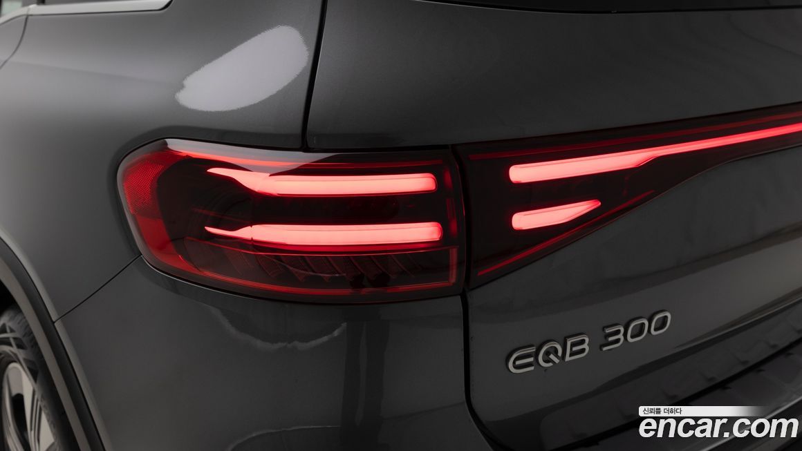 Mercedes-Benz EQB 2026