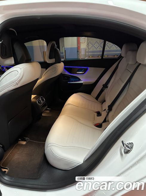 Mercedes-Benz C-Class 2023