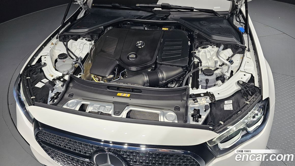 Mercedes-Benz E-Class 2025