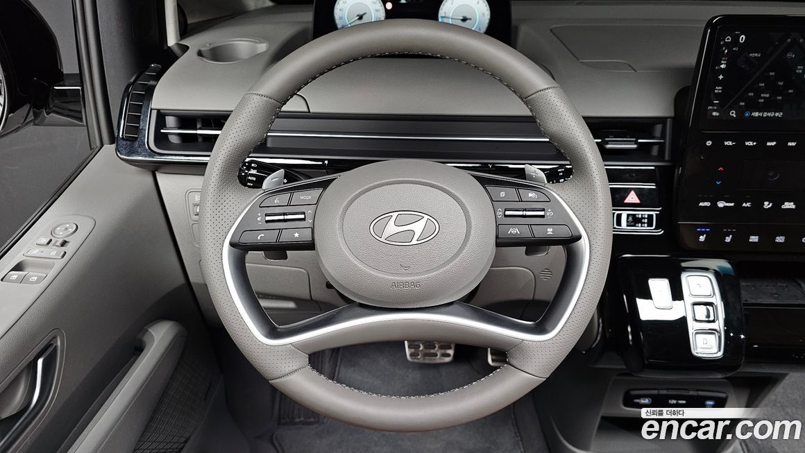 Hyundai Staria 2025