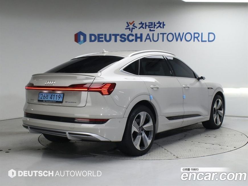Audi e-tron 2022