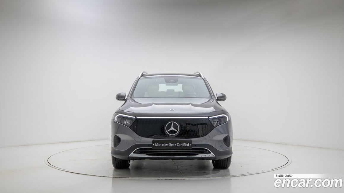 Mercedes-Benz EQB 2026