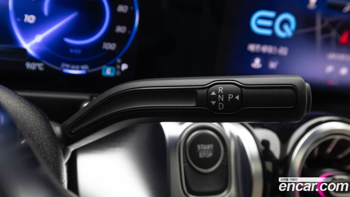 Mercedes-Benz EQB 2026