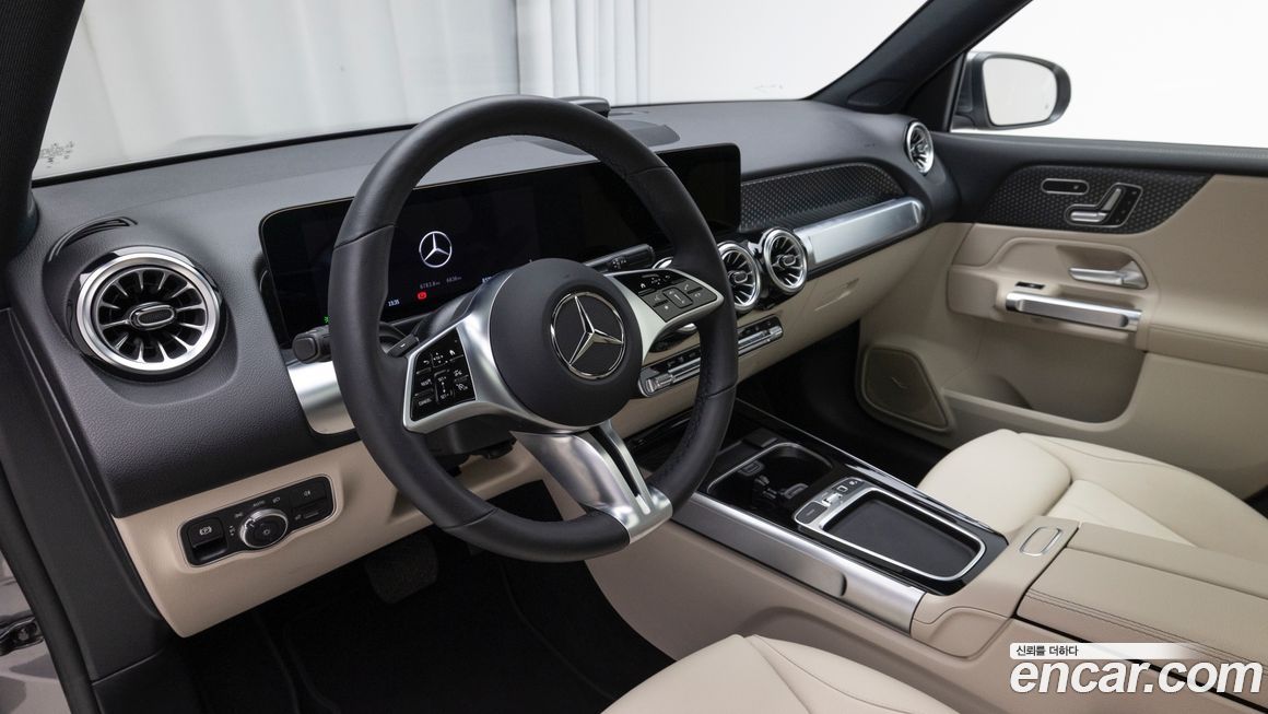 Mercedes-Benz EQB 2026