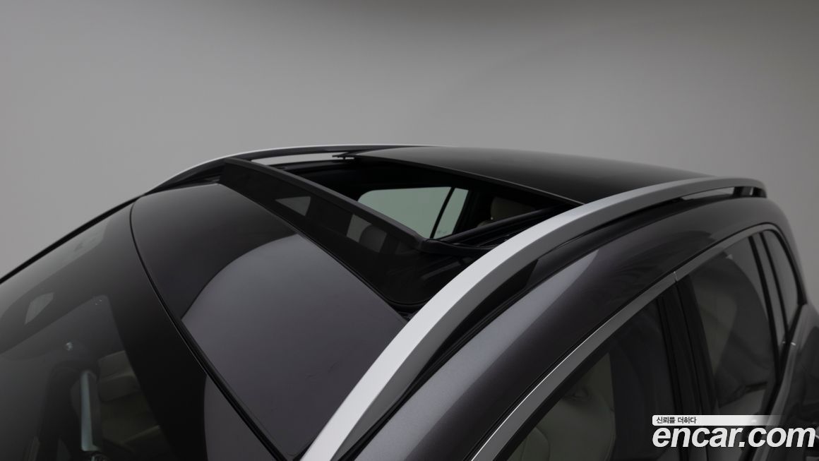 Mercedes-Benz EQB 2026