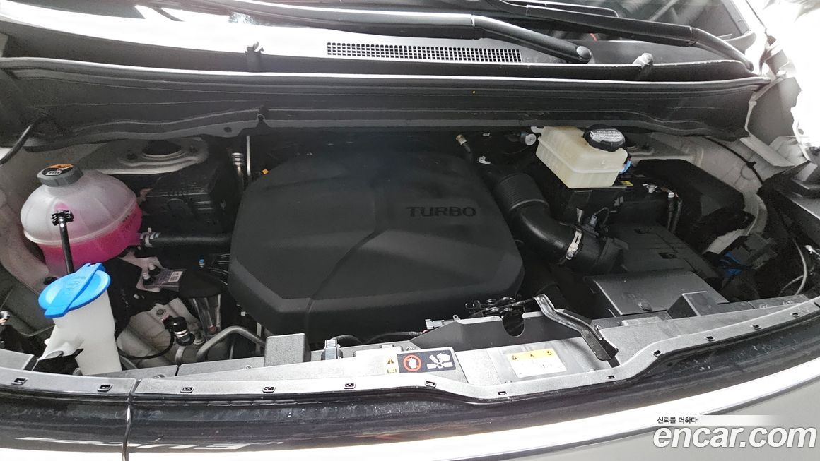 Hyundai Staria 2025