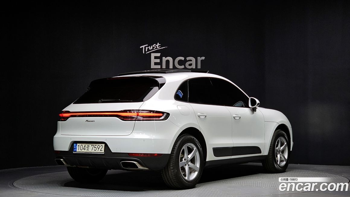 Porsche Macan 2021