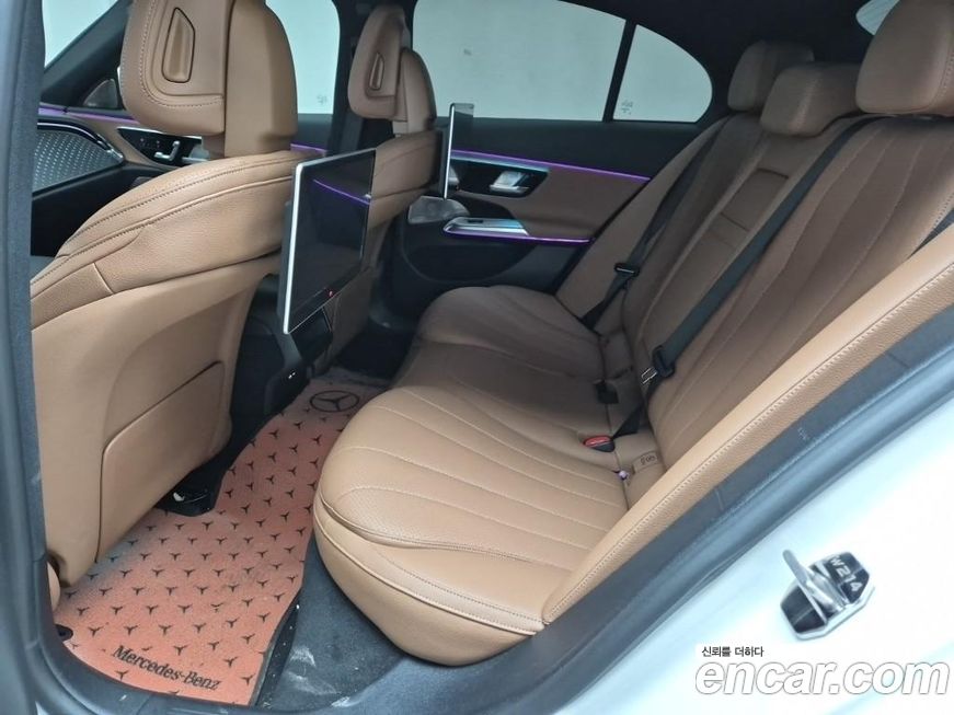 Mercedes-Benz E-Class 2024