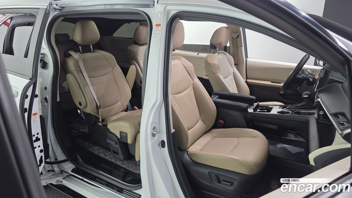 Toyota Sienna 2024