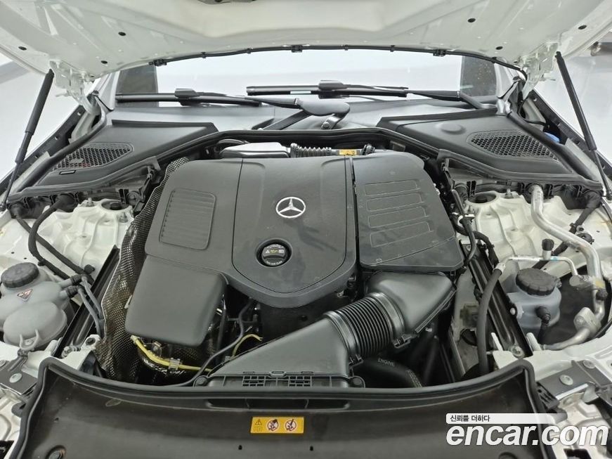 Mercedes-Benz E-Class 2024