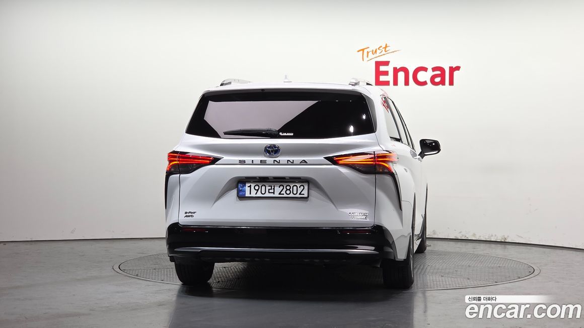 Toyota Sienna 2024