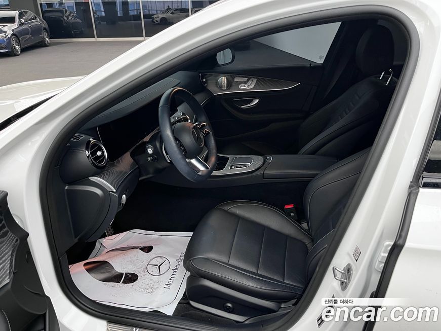 Mercedes-Benz E-Class 2023