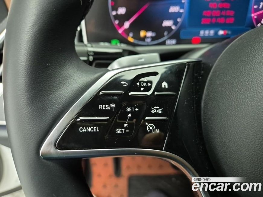 Mercedes-Benz E-Class 2024