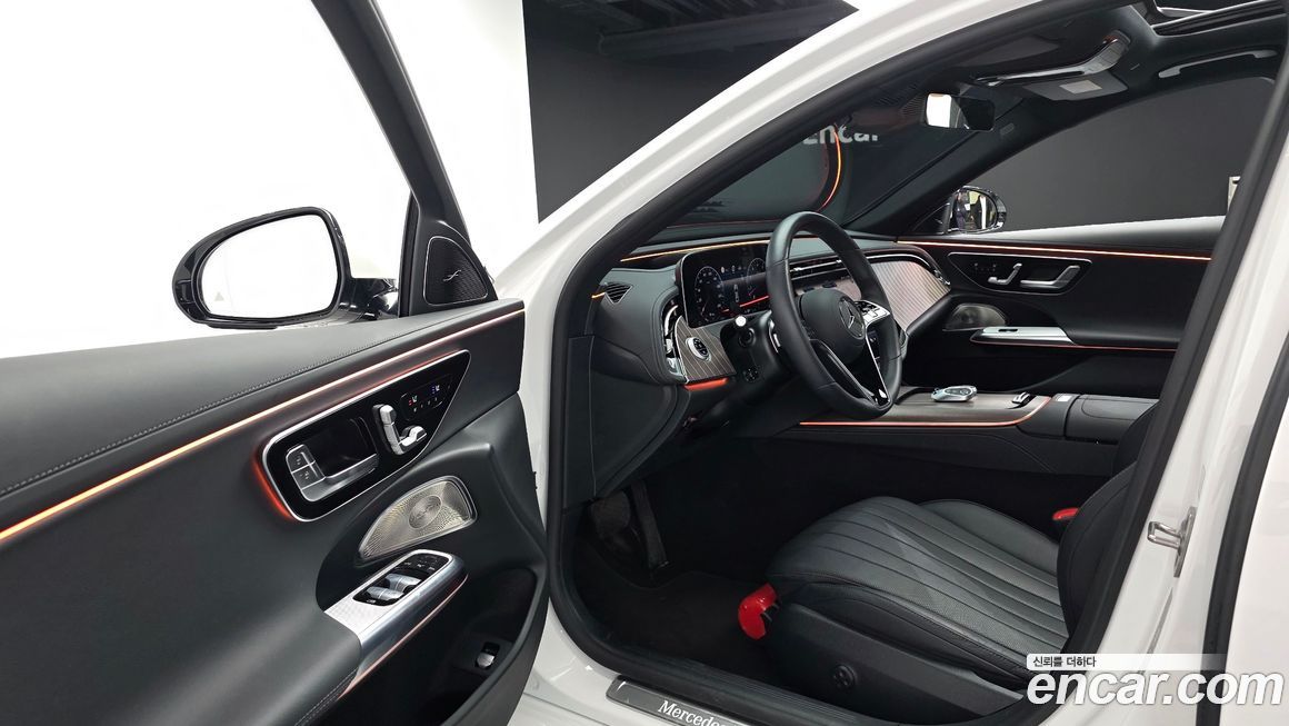 Mercedes-Benz E-Class 2025