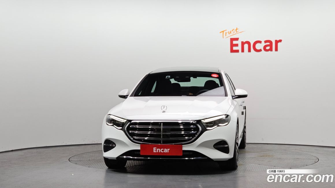 Mercedes-Benz E-Class 2025