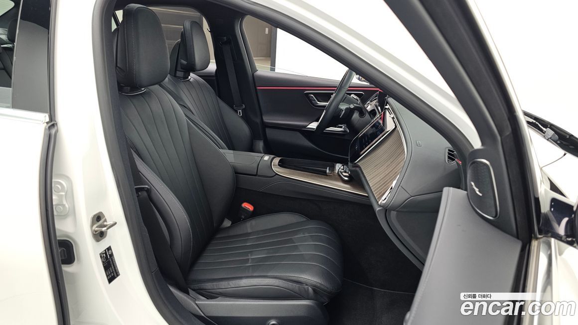 Mercedes-Benz E-Class 2025