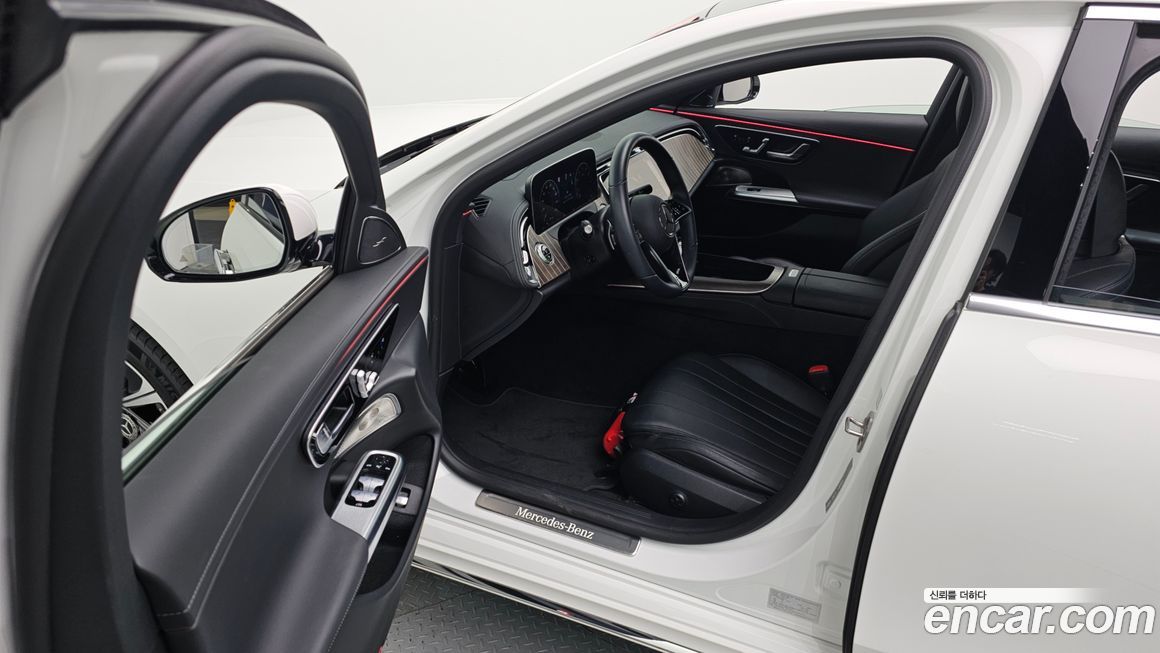 Mercedes-Benz E-Class 2025